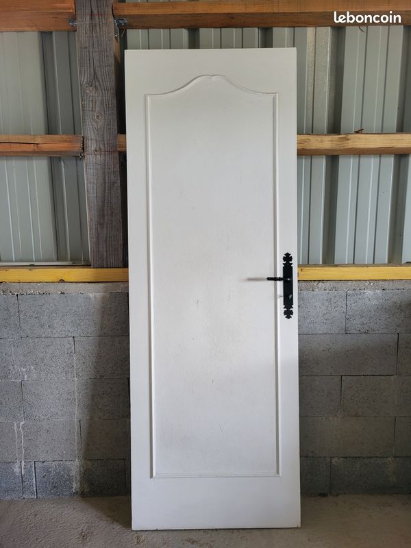 Porte en bois (image 1)