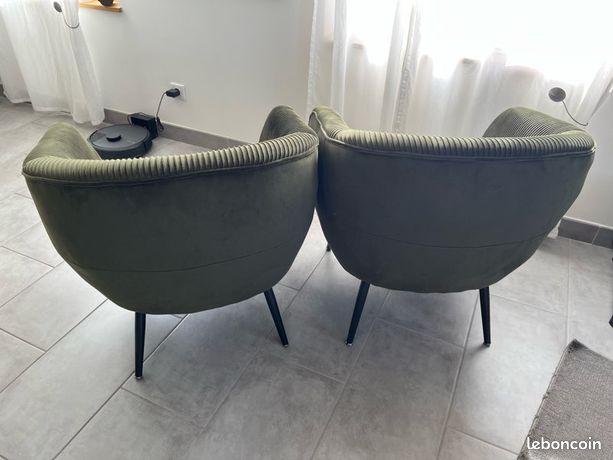 Fauteuil en velours vert kaki Phoenix | Maisons du Monde