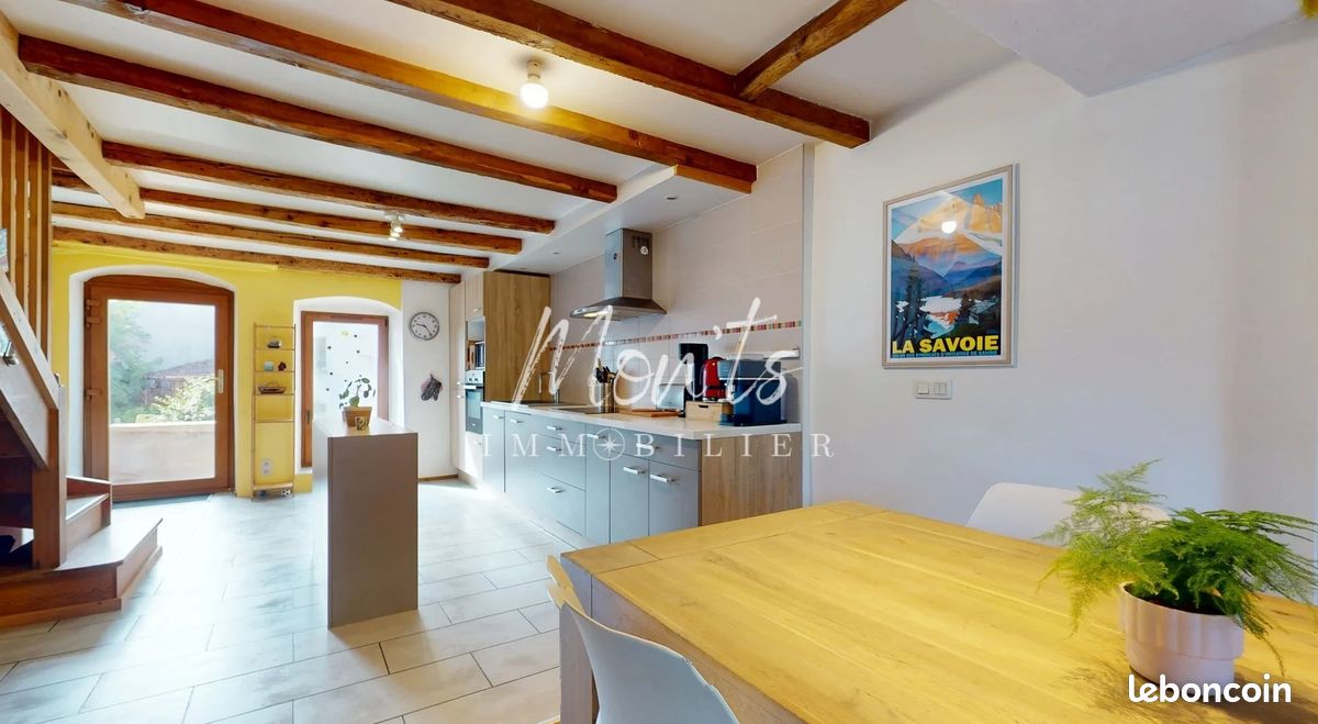 Maison 6 pièces 140 m² · à Vulbens · 140 m² · 485 000 €