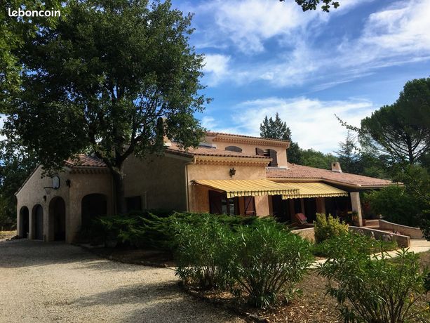 Villa de 190 m2 avec annexe sur 6000 m2 de terrain