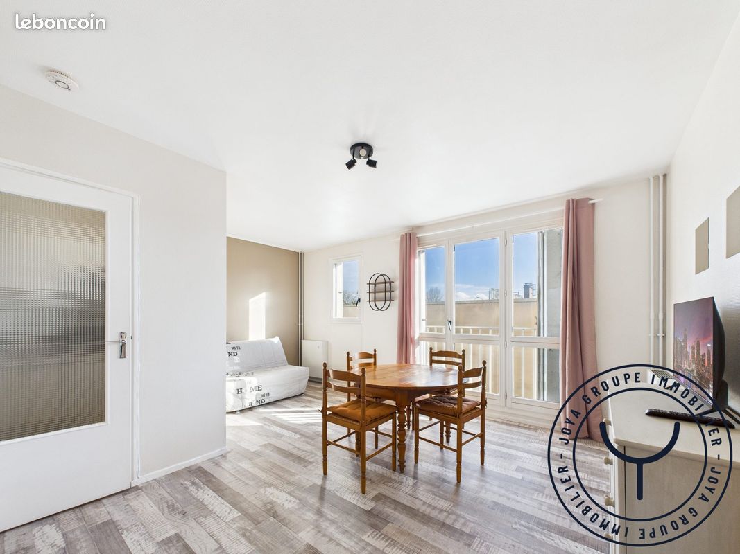 Appartement 1 pièce 27 m² · à Saint-Julien-les-Villas · 27 m² · 395 €