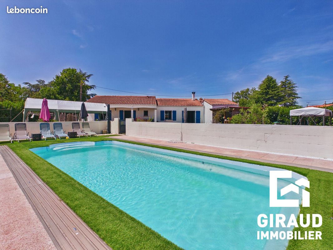 Maison 6 pièces 131 m² · à La Caillère-Saint-Hilaire · 131 m² · 242 000 €