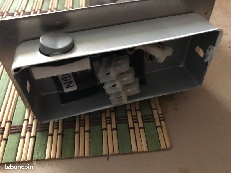 1 spot , socle en alu et verre (image 2)