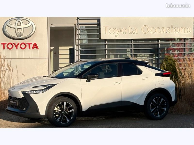 Toyota C-HR 2.0 PHEV 225 Graphic MY26 (image 1)