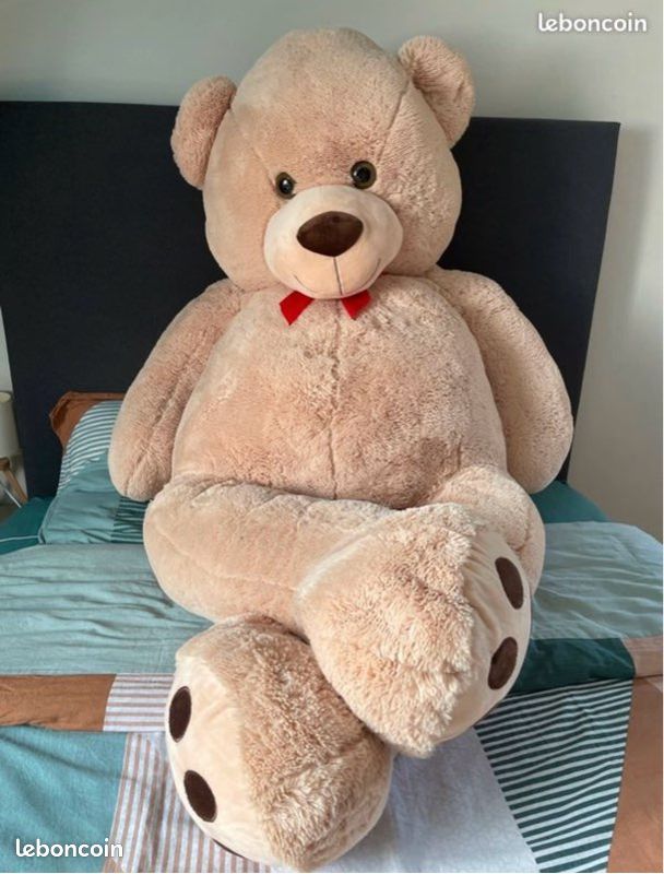 Ours en peluche XXL (image 1)