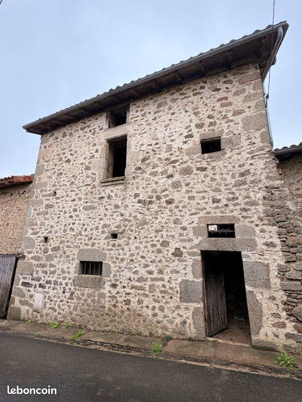 Maison 1 pièce 70 m² · à Saint-Victurnien · 70 m² · 22 000 €