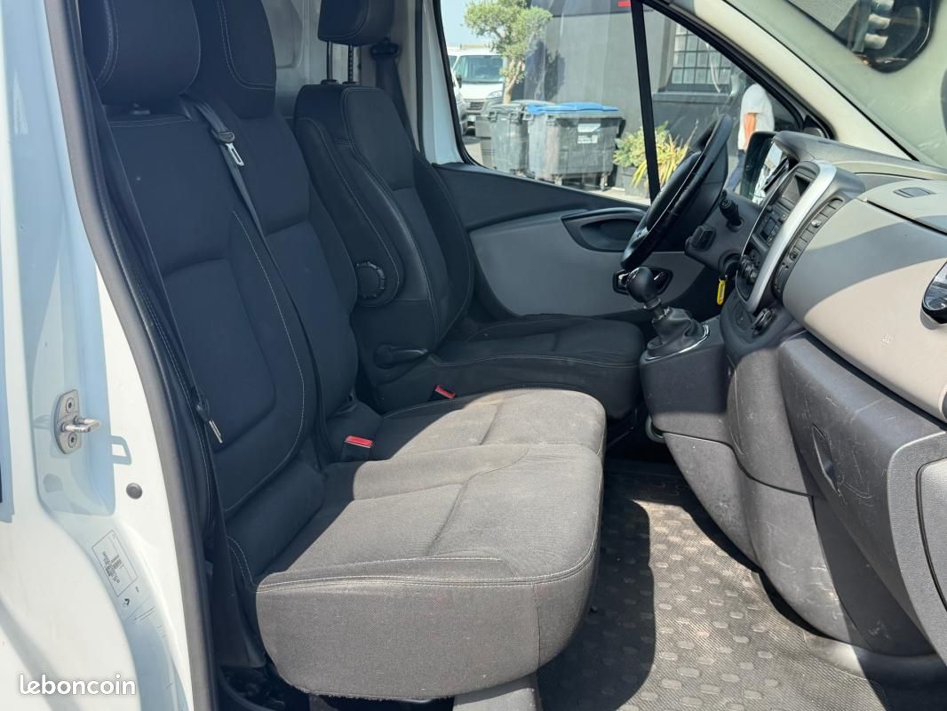 Renault Trafic FOURGON FGN L1H1 1000 KG DCI 95 E6 STOP&START CONFORT (image 12)