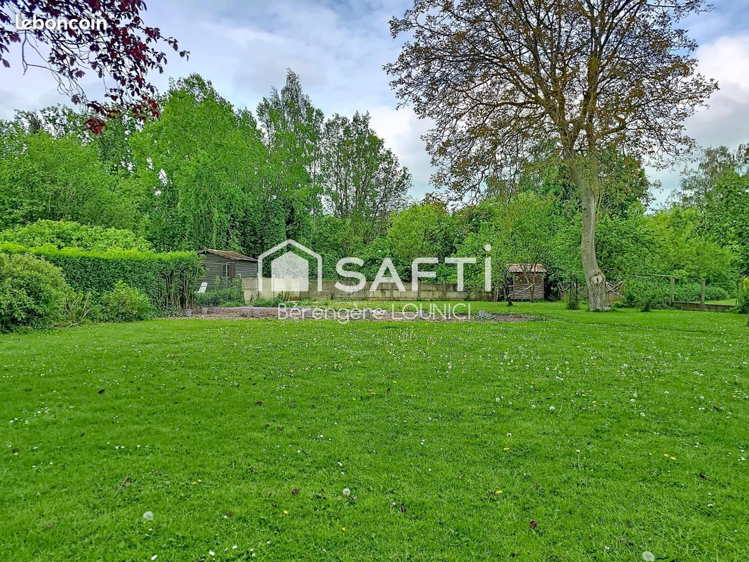 Terrain 883 m² · à Cysoing · 883 m² · 259 000 €