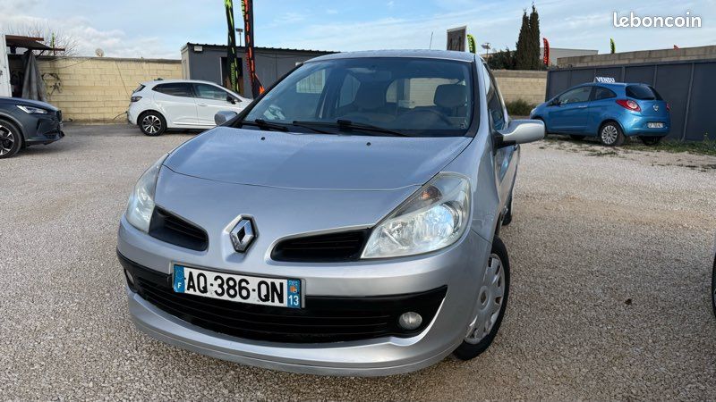 RENAULT CLIO III 1.4i 98CH CONFORT PACK (image 9)