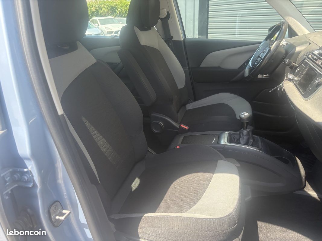 Citroen c4 grand 1.6 hdi 115 attraction 2014 (image 4)