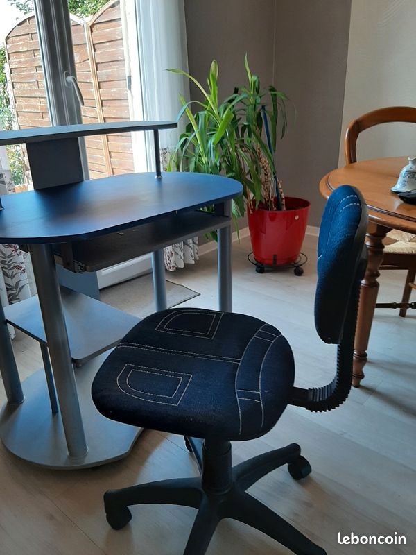 Bureau informatique (image 1)