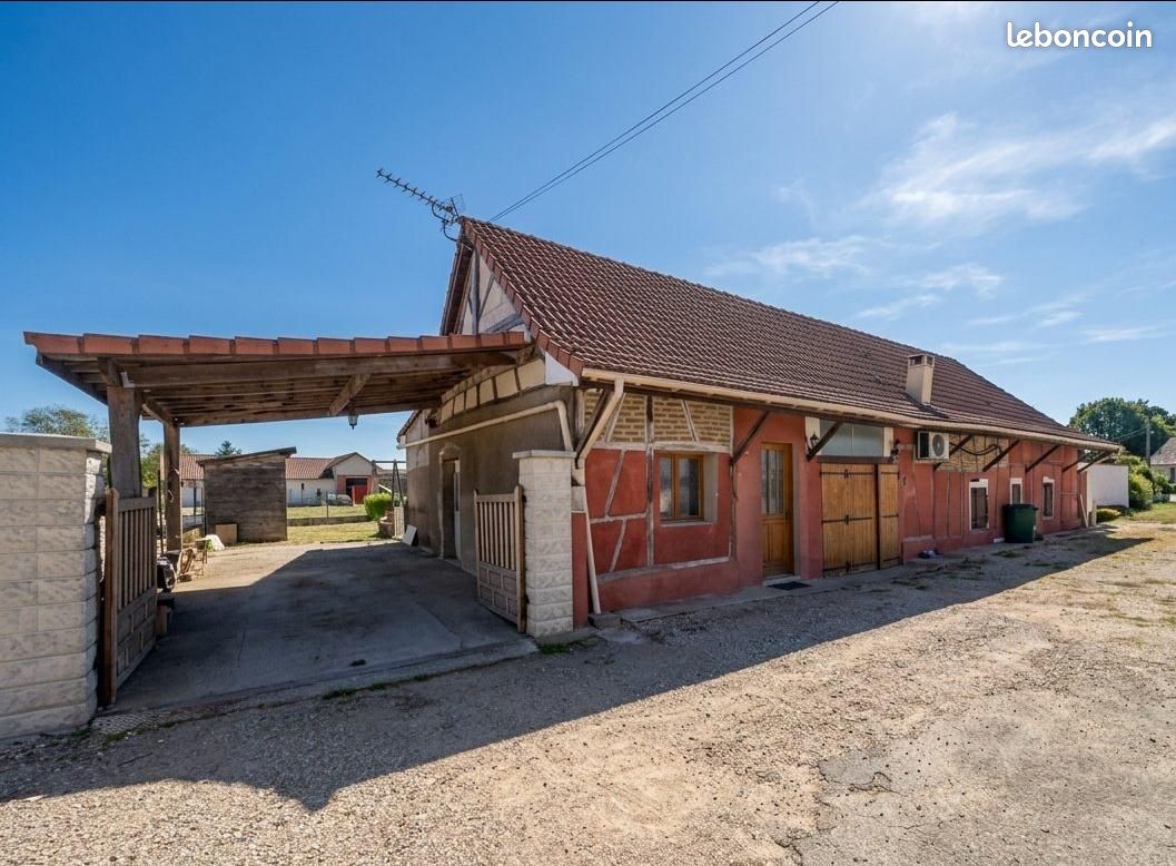 Maison 7 pièces 160 m² · à Saint-Martin-en-Bresse · 160 m² · 190 000 €