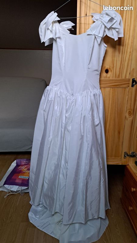 Robe de mariage / théâtre (image 2)