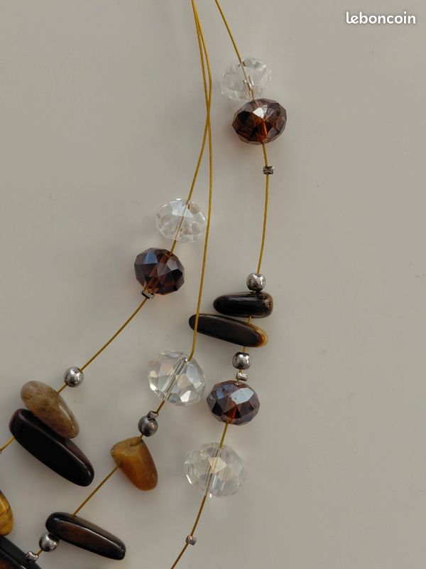 Collier Multirangs Perles Noires Avec Pendentif Résine Beige - Bijou Rétro Femme