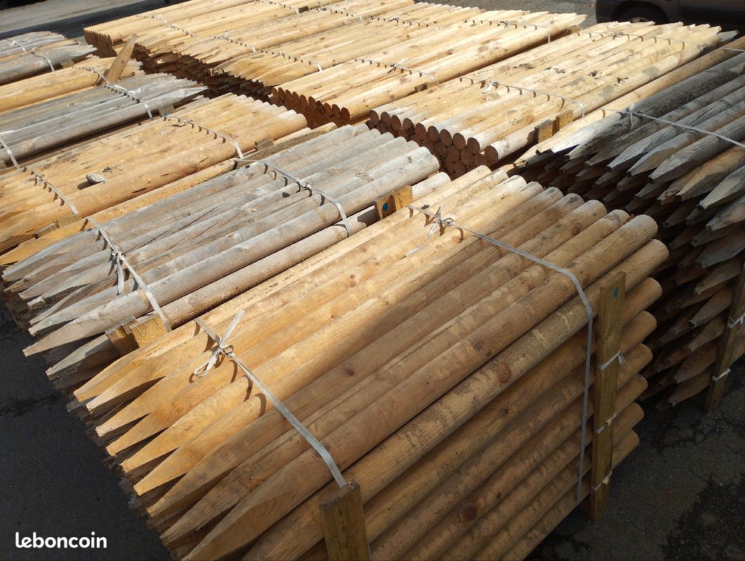 Lot De 83 Anciens Piquets à Vêtements En Bois - Pinces à Linge Vintage Avec Ressort Métal - UK