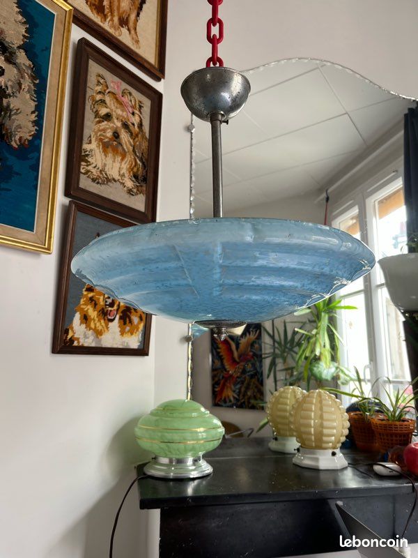 Grand plafonnier plateau Art Déco verre Clichy bleu (image 1)