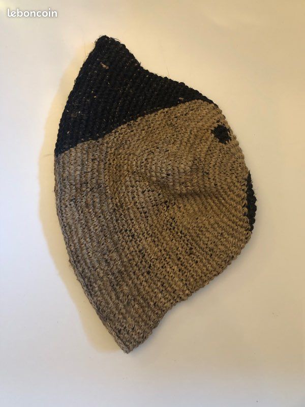 NEUFS 2 Chapeaux "Yin et yang" en fil de chanvre fait main (type bob) (image 5)