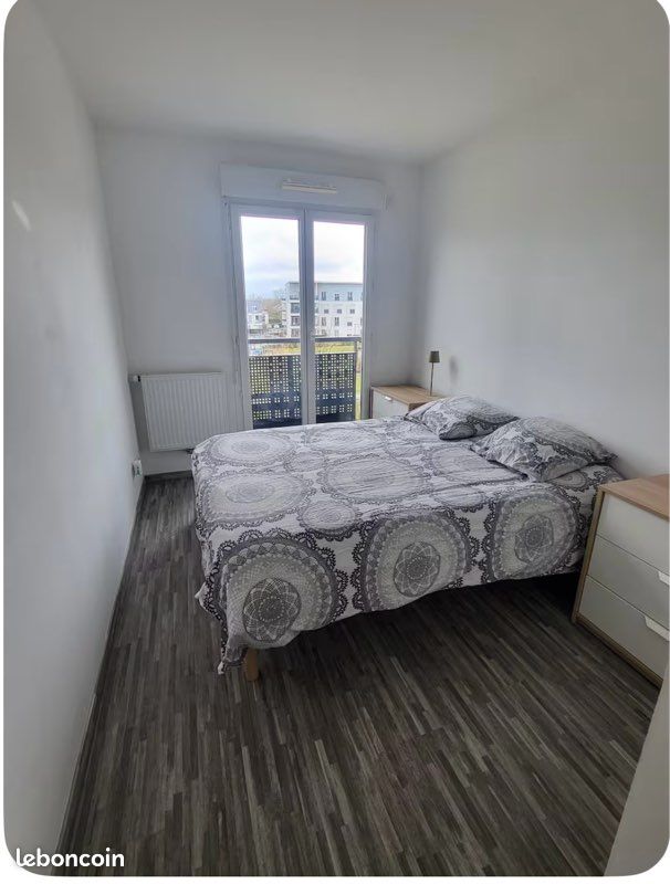 Appartement 4 pièces 90 m² · à Saint-Genis-Pouilly · 90 m² · 950 €
