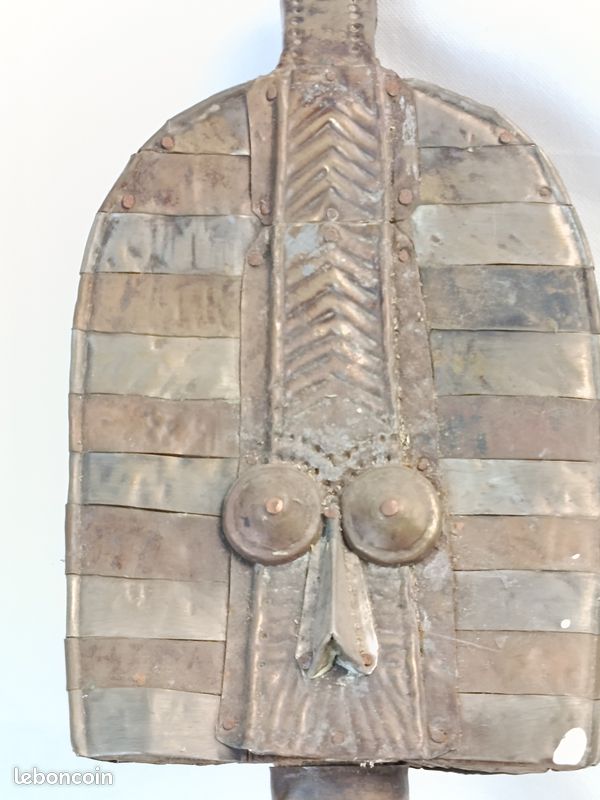 Reliquaire Kota ancien en bois et métal – 49 cm (image 8)