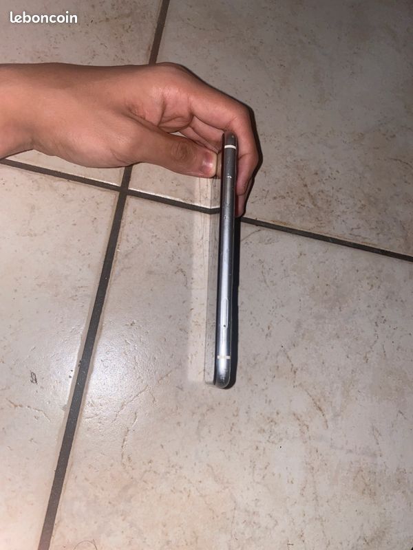 IPhone 11 pour pièces (image 3)