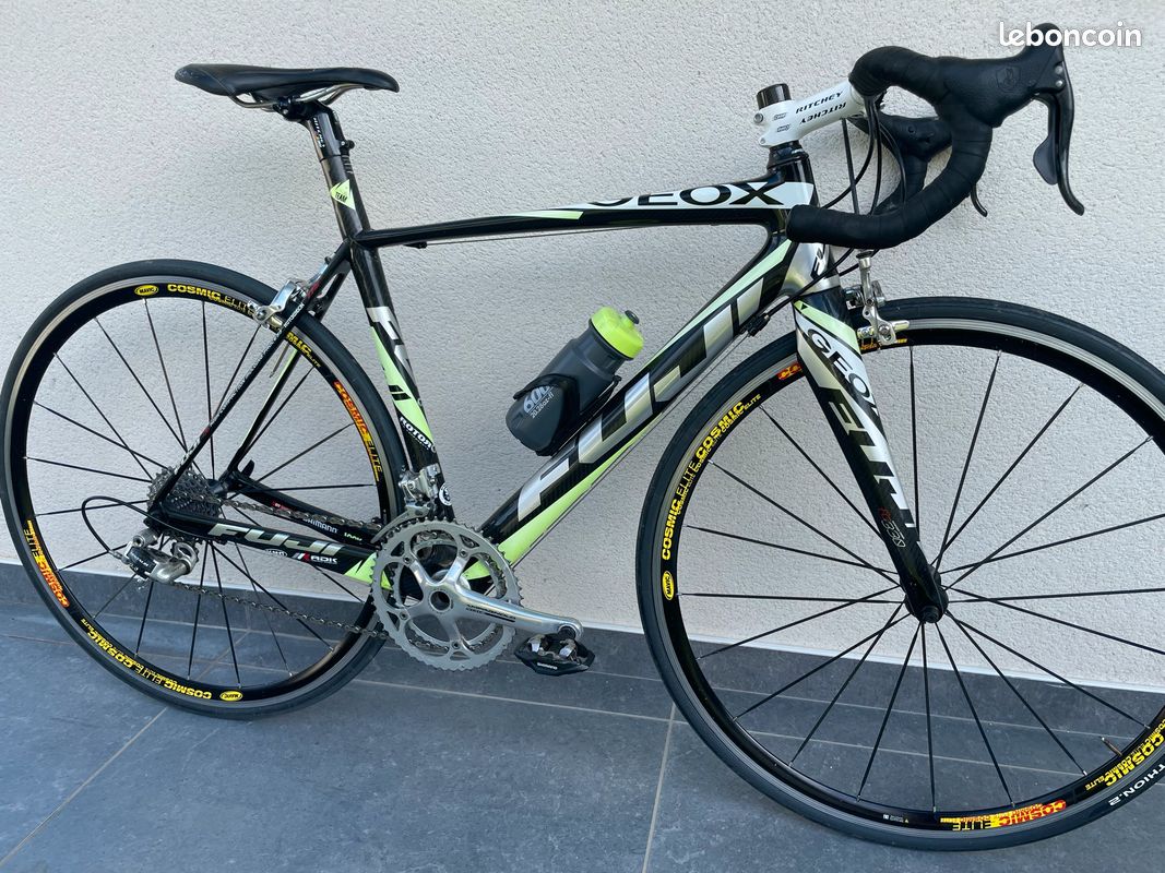 Chaussures Cyclisme VTT LUCK Matrix Revolution - Semelle Carbone 4mm - Triple Velcro - Fabriquées En Espagne