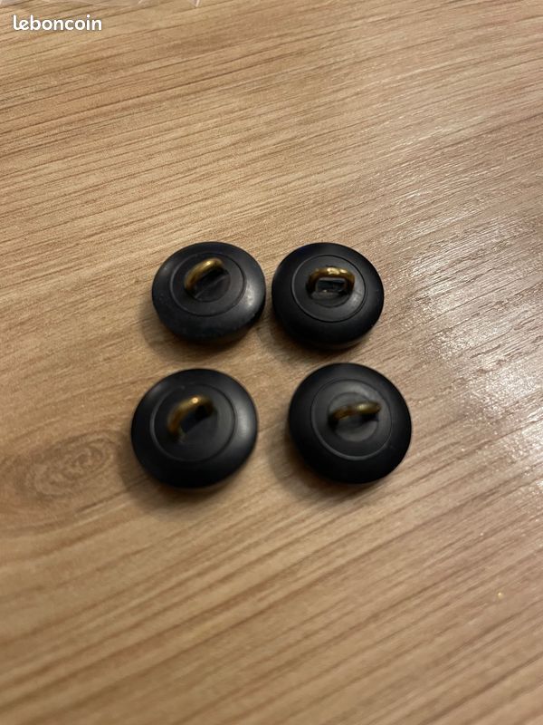 Boutons noirs ancre marine TBE (image 2)