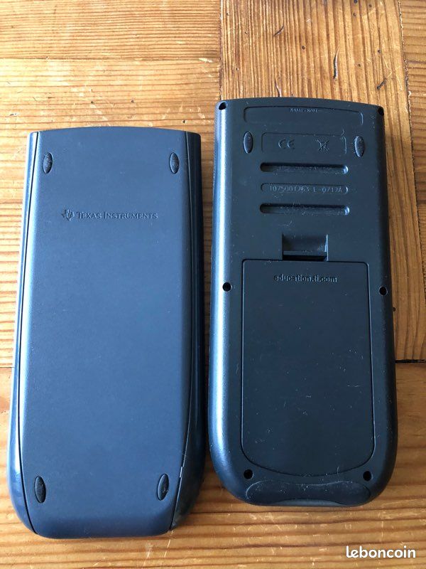 Calculatrice grise Texas Instruments TI-82 Advanced (image 2)