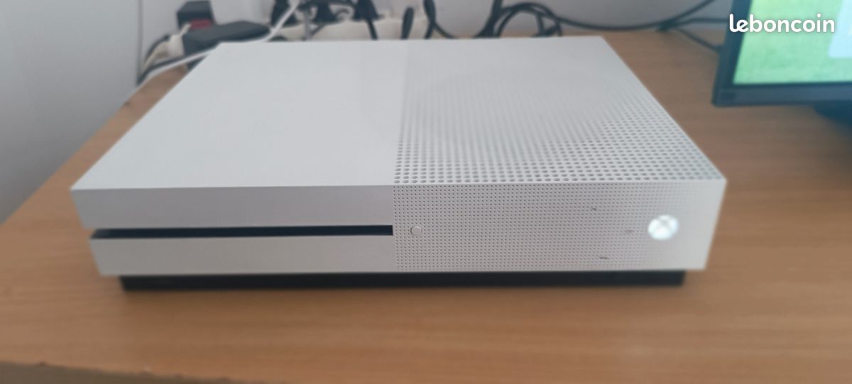 Xbox one s (image 8)