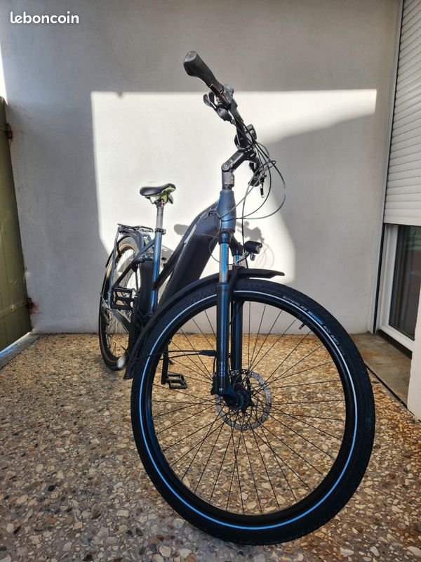 VAE Vélo électrique Cube Moteur Bosch Performance 3900 km