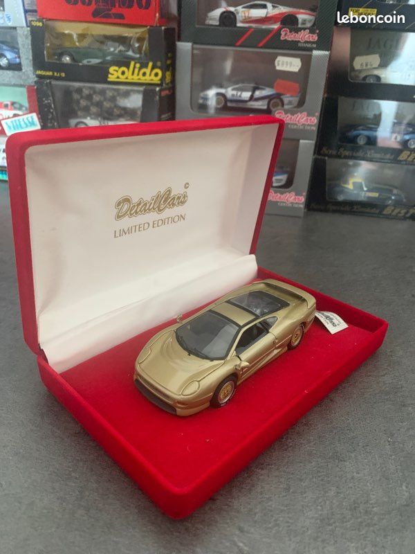 Miniature JAGUAR XJ220 1991 verte métallisée MAXICHAMPS MXC940102220 | Collect World Miniature JAGUAR XJ220 1991 verte métallisée MAXICHAMPS MXC940102220 | Collect World