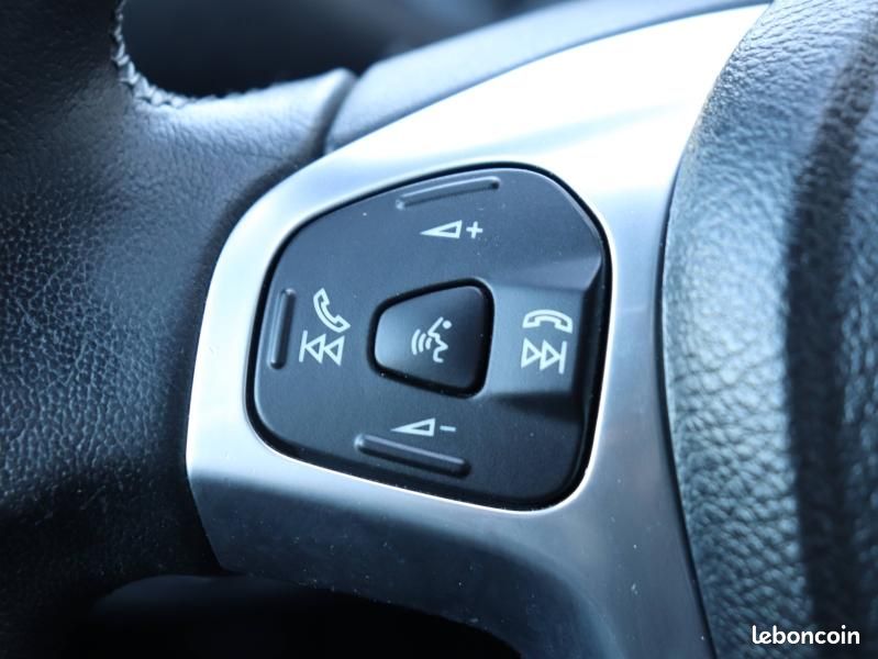 Ford B-MAX 1.0 SCTi 100ch EcoBoost Stop&Start Trend (image 15)