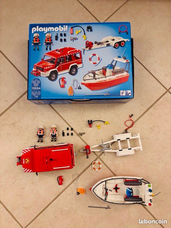 Playmobil City Action 70054 set véhicule et bateau de pompiers COMPLET (image 2)