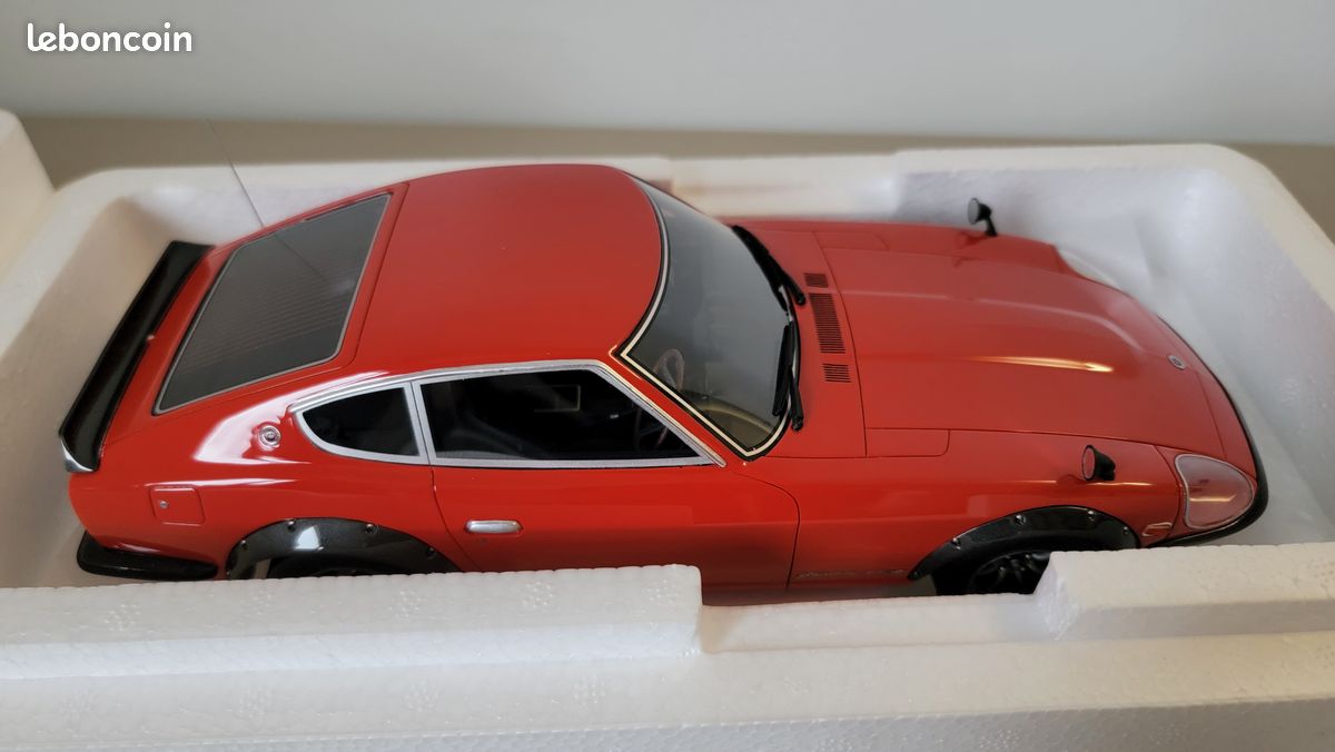 Nissan Fairlady 240 ZG 1972 Rouge 1/18 - Ottomobile OT457 - Miniature Neuve