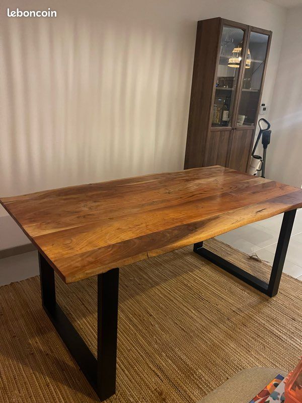 Table à manger rectangulaire en bois SKLUM (image 1)
