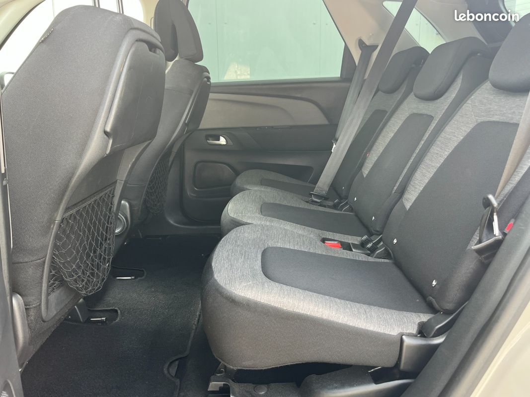 Citroën C4 Picasso II (2) 1.6 BLUEHDI 120 S&S SHINE EAT6 (image 18)