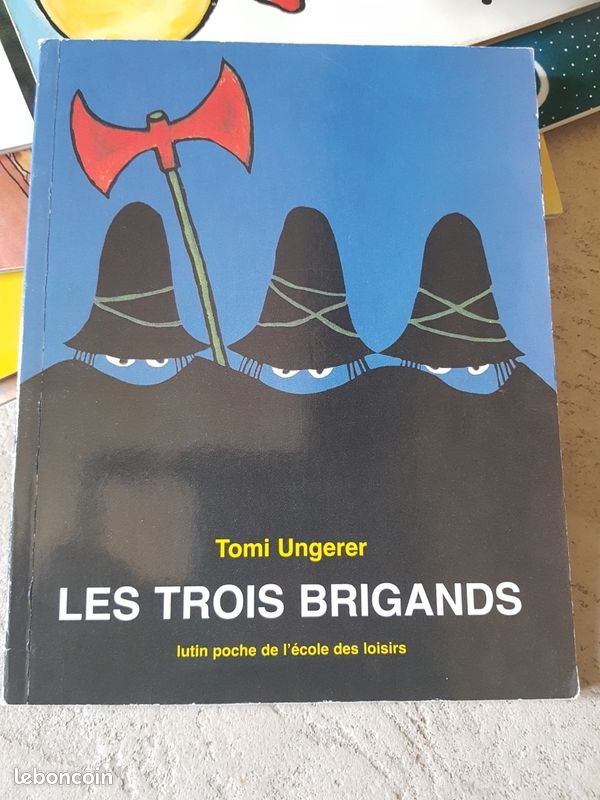 Livre LES TROIS BRIGANDS (image 2)