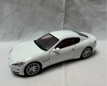 Voiture de collection Maserati Gran Turismo 2007 Mondo Motors 1/1