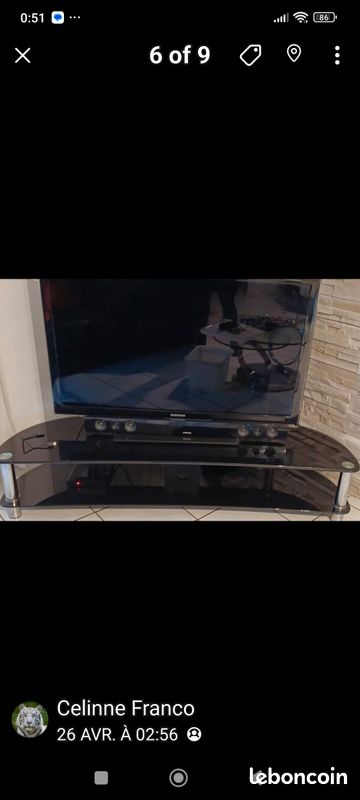 Meuble TV en verre noir (image 1)