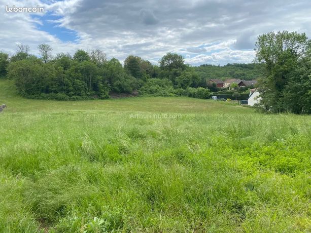 Terrain 740 m² Crémieu