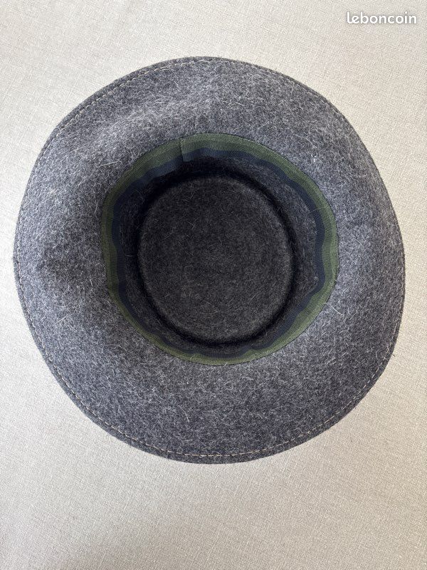 Chapeau élégant Schackie Avec Plumes Et Résille - Taille M - Idéal Pour Les Occasions Habillées