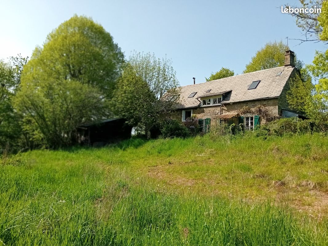 Maison 6 pièces 220 m² · à Liginiac · 220 m² · 150 000 €