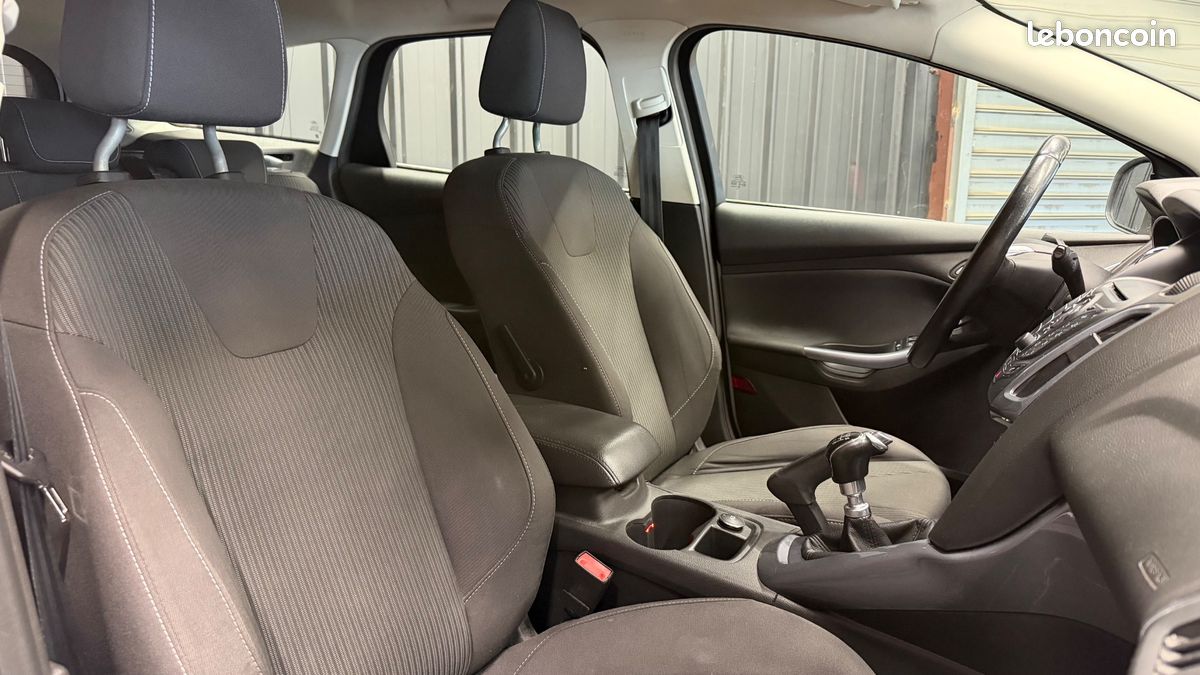 FORD FOCUS SW 1.0 ECOBOOST 125 CH TITANIUM-X START-STOP DISTRIBUTION REMPLACEe (image 6)