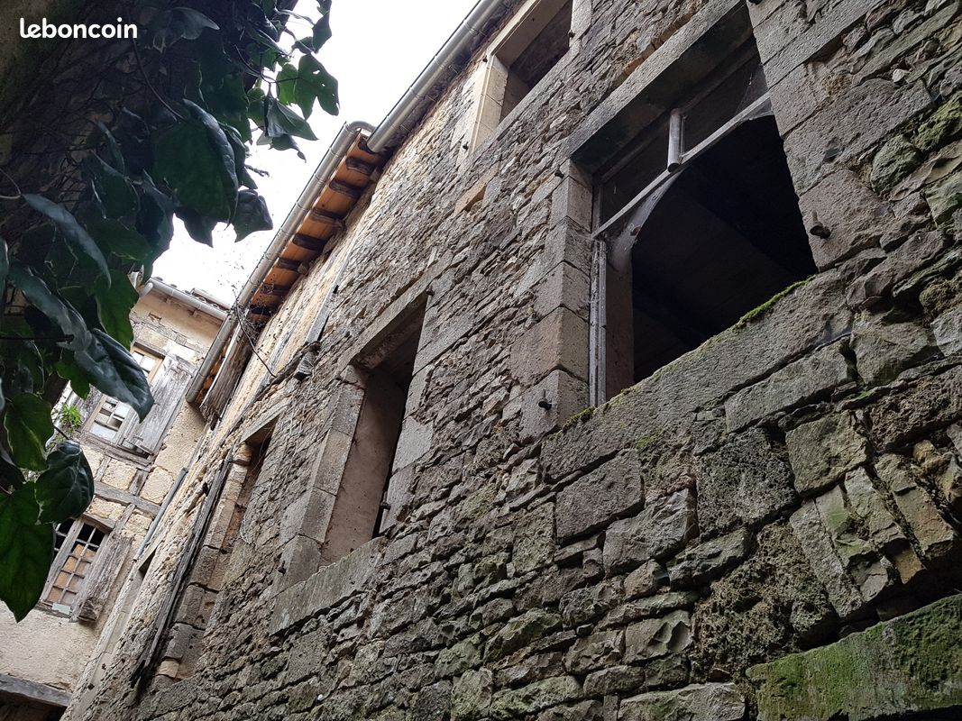 Maison 6 pièces 163 m² · à Caylus · 163 m² · 25 000 €