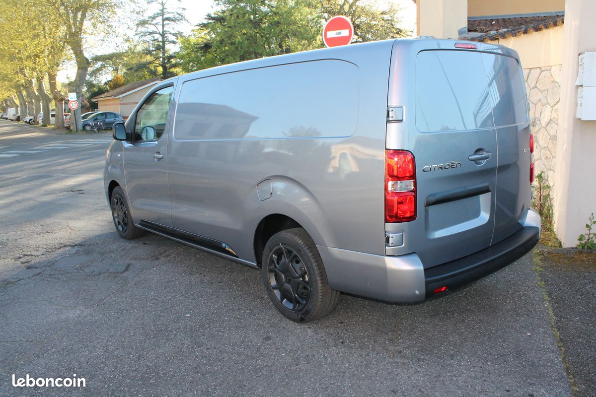 Citroën Jumpy III Fg Taille XL 2.0 Blue-Hdi 145 EAT8 GPS, Caméra de recul, Pack Look sortie le 27/06/2025 , 5 Kilomètres Prix Hors tahes 25 580 (image 2)