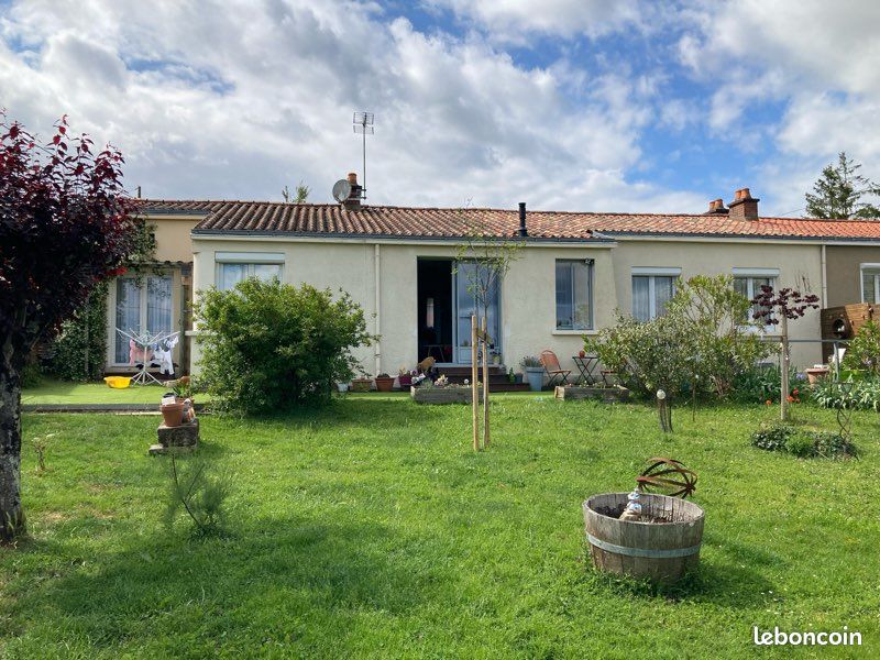 Maison 6 pièces 124 m² · à Fontenay-le-Comte · 124 m² · 185 000 €