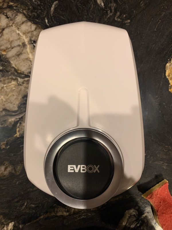 EVBOX Borne de recharge wallbox ELVI - 2,3 à 22kW - 10A à 32A