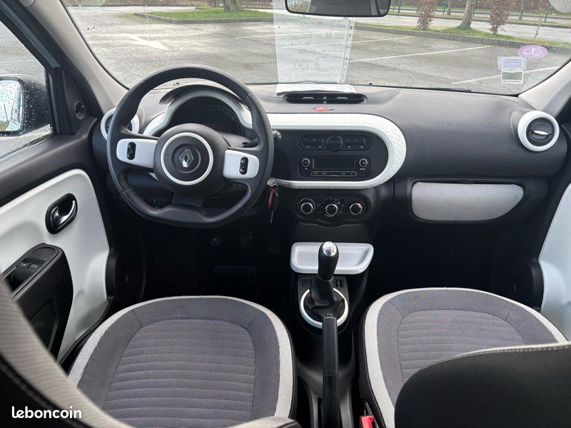 Twingo lll / Essence / Chaîne / Limited / Ct Ok / Rien à Prévoir / Garantie (image 4)