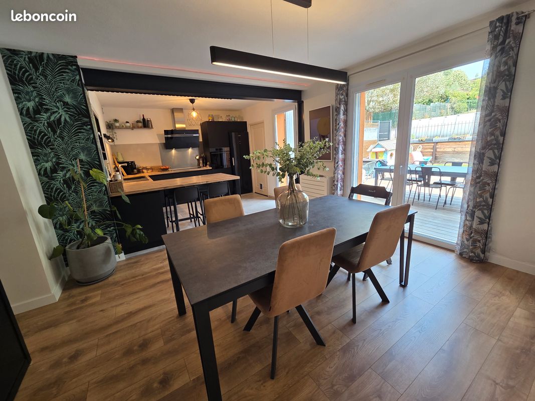 Maison 7 pièces 135 m² · à Bruguières · 135 m² · 349 000 €