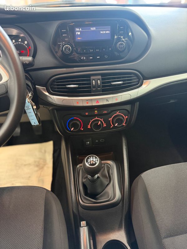 Fiat TIPO 1.4 95CH EASY MY19 5P (image 8)