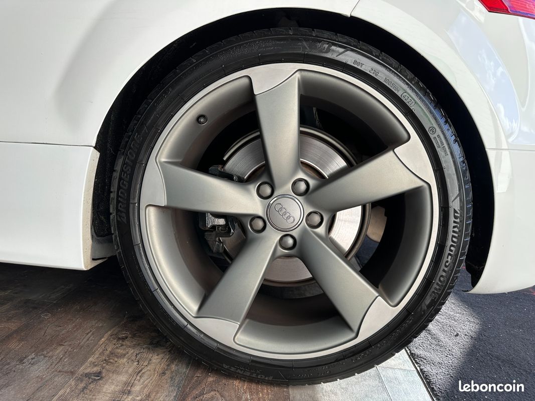 AUDI TT RS COUPE 2.5 TFSI Quattro S tronic 340 Ch Suivi AUDI + Echappement à valve + Feux Xénon (image 22)